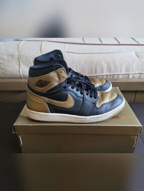 Nike Men's Air Jordan 1 Retro High OG Sneakers, Size 8